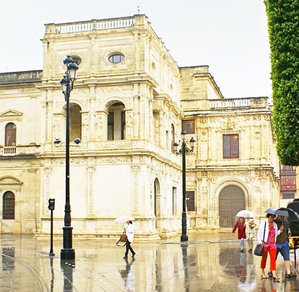 Semana Santa de Sevilla con lluvia