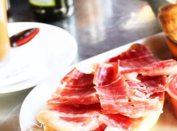 desayuno típico sevillano