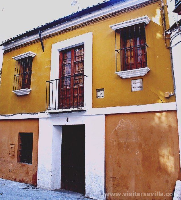 Velázquez Birth House — Padre Luis María Llop Street