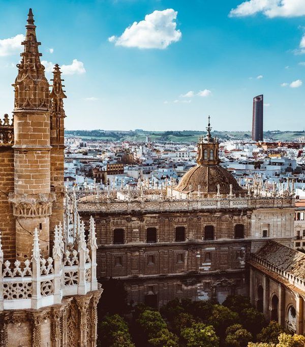 ¿Qué monumentos abren los lunes en Sevilla?