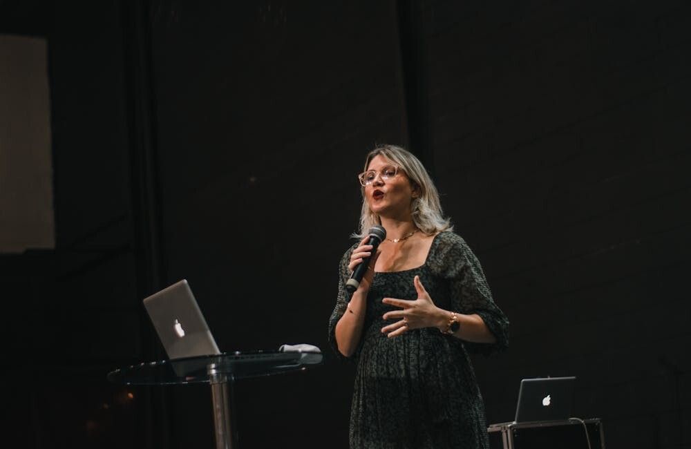 Conferenciantes y ponentes en Sevilla