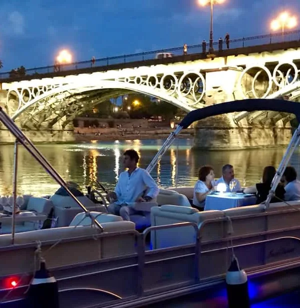 🚤¿Dónde reservar un paseo en barco privado en Sevilla? 2