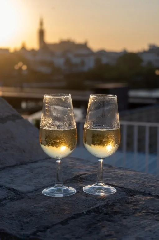 Salir de noche en Sevilla. 5 Zonas de movida, consejos y muchos planes 8